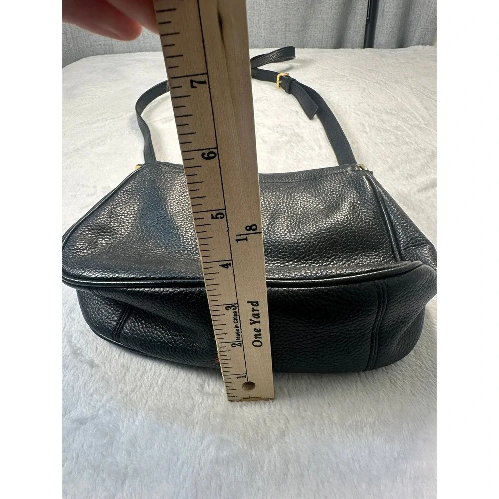 Marc Jacobs Crossbody Bag Womens Medium‎ Black Good Pebbled Leather Gold Logo